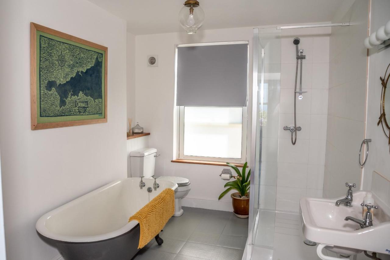 Finest Retreats - Western Watch - Sea Views, Pets Accepted, Sleeps 6 Lower Boscaswell Екстериор снимка